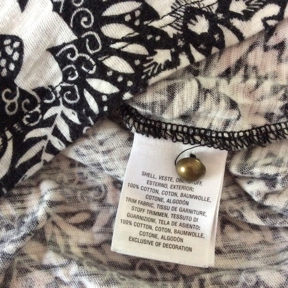 Akemi + Kin sleeveless blouse - Picture 5 of 5